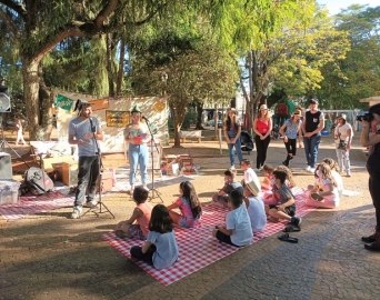 Piquenique Literário leva muita arte ao Largo São João