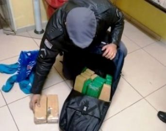 Homem e menor são flagrados com drogas na Castello Branco