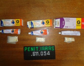 Agentes encontram cocaína em tubos de pomada na Penitenciária de Iaras