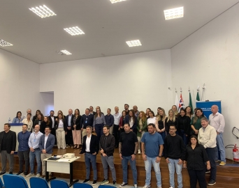 Encontro do SEBRAE sobre cadeia têxtil reúne empresários do setor em Avaré
