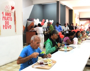Restaurante Municipal Prato do Povo comemora primeiro aniversário