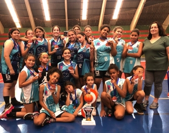 Meninas do basquete de Avaré são destaque em competição regional