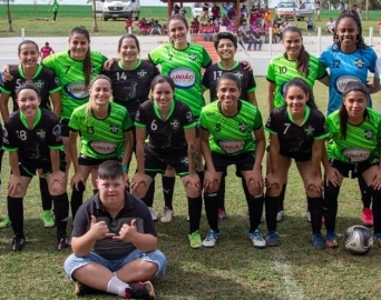 Futebol feminino de Avaré vence de goleada em Coronel Macedo