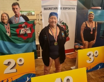 Nadadora de Avaré ganha medalha de ouro nos Jogos da Melhor Idade