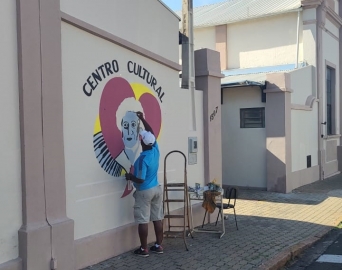 Fachada do Centro Cultural ganha nova identidade visual