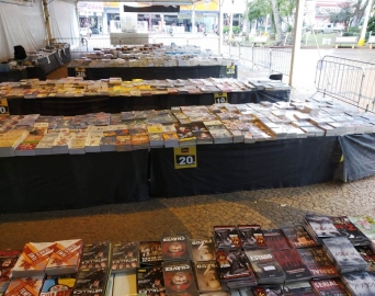 Feira Popular do Livro traz excelentes autores e preços acessíveis