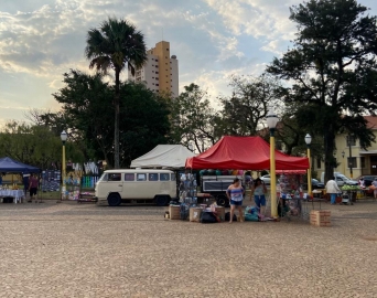 Tradicional Feira da Lua volta a ser realizada às sextas-feiras