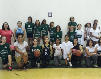 Unimed Avaré fornece apoio a jogadoras de basquete da cidade