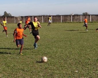 Semads retoma aulas de futebol no CSU