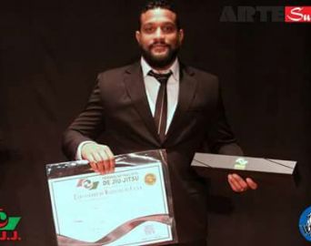 Atleta avareense de Jiu-Jitsu recebe Medalha do Mérito Esportivo