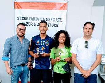 Secretaria de Esportes premia atletas destaques de 2019