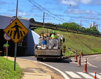 SP-255 está com passagem inferior interditada para obras de reparo estrutural