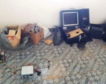 Operação da PM teve procurado capturado e caça-níqueis apreendida