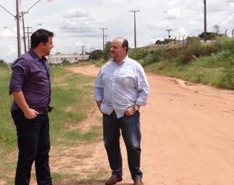 Jô Silvestre quer completar asfalto da Avenida Cunha Bueno