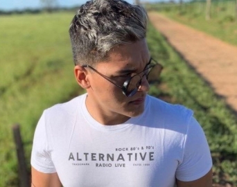 Jovem modelo de Avaré tem chamado a atenção nas redes sociais