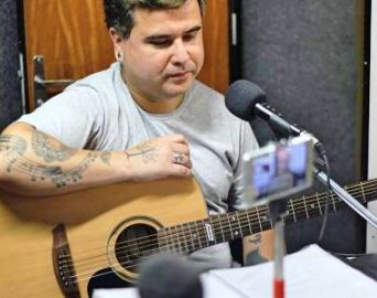 Músico Kleber Daniel lançará dois CDs no sábado