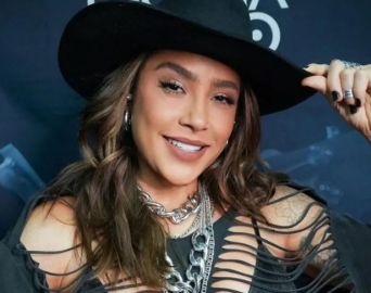Lauana Prado sobe ao palco da 54ª Emapa na noite desta sexta-feira (6)