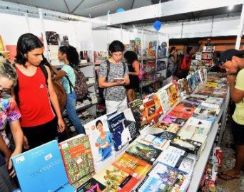 Feira do Livro acontece no Largo São João