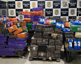 Carga com 2,7 toneladas de maconha é apreendida em posto de gasolina em Piraju