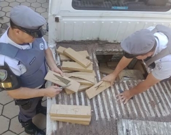Polícia Rodoviária apreende mais de 200 quilos de maconha em Avaré