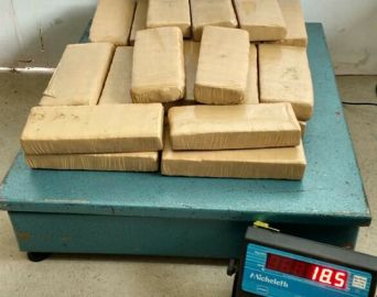 Menor é apreendido com mais de 18 kg de maconha