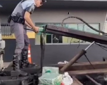 Motorista é preso com 224 kg de maconha escondidos em caminhão-guincho