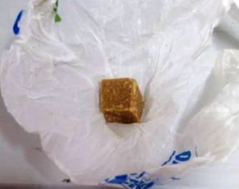 Mulher é presa por tráfico de drogas