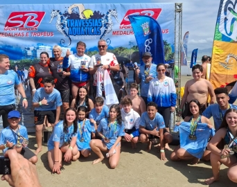 Equipe de natação de Avaré vence etapa de circuito de águas abertas