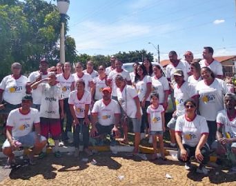 Voluntários promovem Natal Encantado no Bairro Vera Cruz