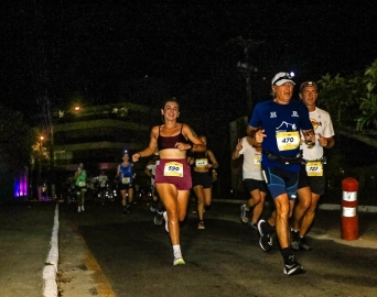 Atleta veterano de Avaré é destaque em corrida noturna de Florianópolis