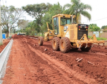 Principal acesso ao bairro Avaré Golf Country começa a ser pavimentado