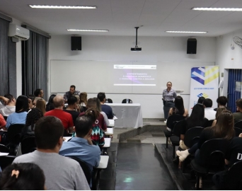 Polícia Militar realiza palestra sobre violência doméstica na Eduvale