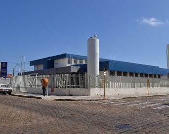 Postão volta a oferecer vacina contra a Covid até às 20h na terça, 16