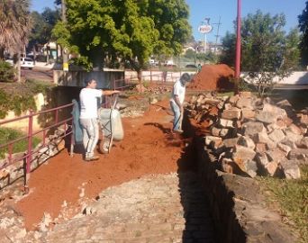 Calçamento da Praça Japonesa passa por reforma