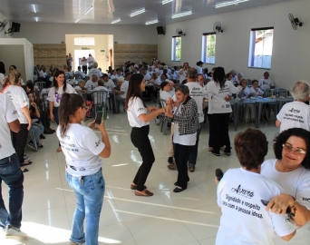 Evento da SEMADS faz alerta sobre violência contra o idoso em Avaré