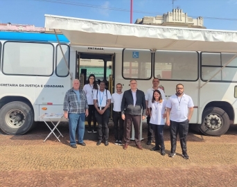 Projeto Cidadania Itinerante inicia atendimento no Largo do Mercado