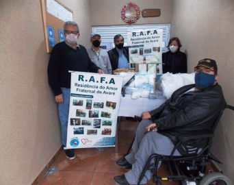 Rotary Avaré doou materiais de combate a Covid-19 ao Asilo RAFA