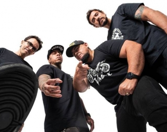 Raimundos agita o 2º Avaré Rock Fest com show histórico de 30 anos de carreira
