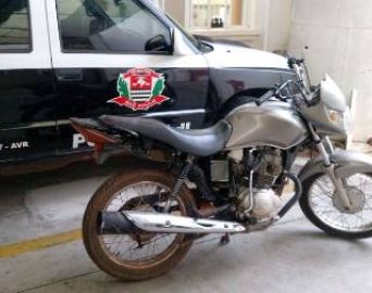 Polícia Civil prende receptador de moto em Avaré