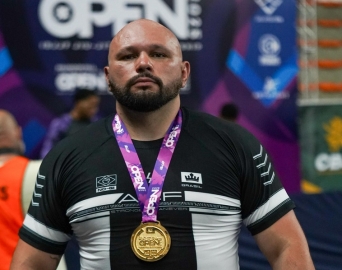 Sensei Ricardo Araujo conquista título internacional no Salvador Open Bahia 2025