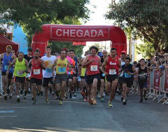 Atletas de 22 cidades disputaram a Corrida Elias de Almeida Ward