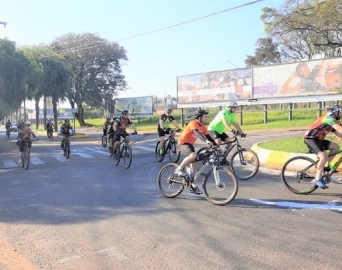 Pedal solidário em Avaré arrecada 110 litros de leite para entidades