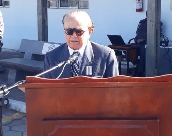 Polícia Militar homenageia ex-combatente da Revolução de 32