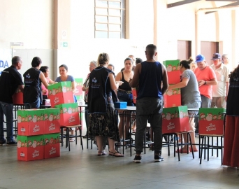 Fundo Social de Avaré encerra 2023 com entrega de cestas de Natal