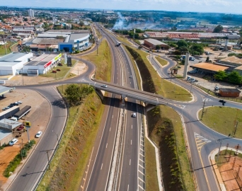 Cerca de 37 mil veículos trafegaram pelo trecho de Avaré da SP-255