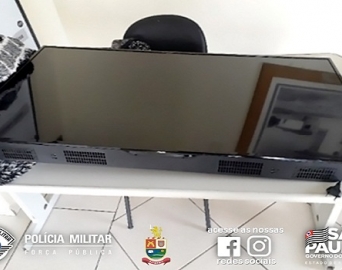 Vendedor e comprador de televisão furtada são detidos pela Polícia Militar