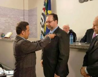 Gilberto Tenor ingressa na Academia Botucatuense de Letras