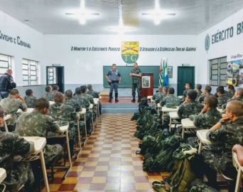 Rocam faz palestra sobre pilotagem de moto no TG