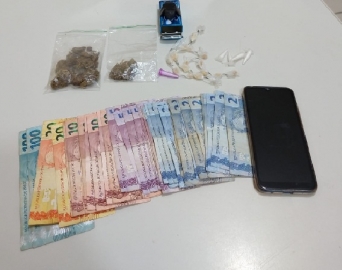 Homem é preso em casa com maconha, cocaína e crack em Avaré