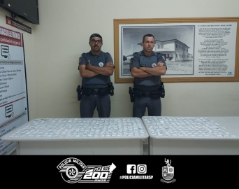 Polícia Militar prende homem com quase 500 porções de cocaína